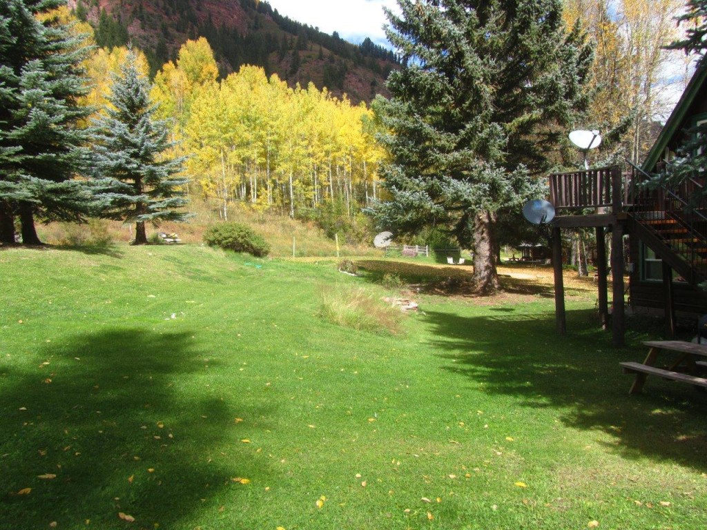 Settler Exterior (1) - T-Lazy-7 Ranch, Aspen, CO